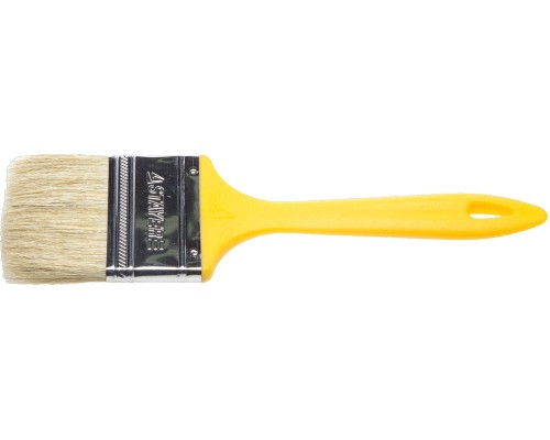 Плоская кисть UNIVERSAL, 63 мм, 2,5", светлая натуральная щетина, пластмассовая ручка, все виды ЛКМ STAYER 0107-63_z01